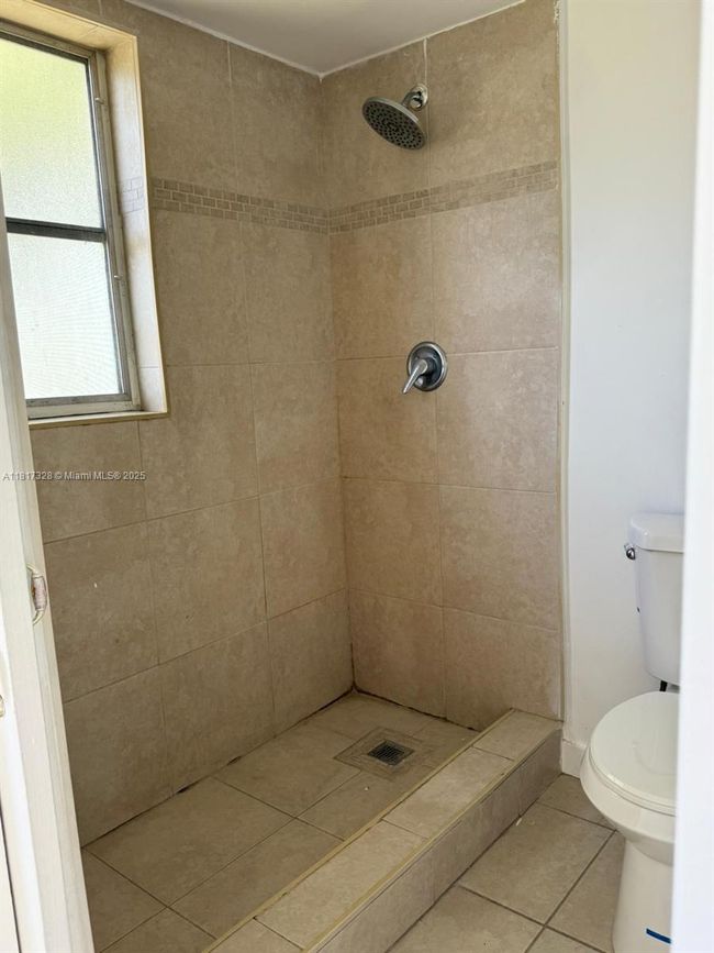 APT-108 - 8700 N Sherman Cir, Condo with 2 bedrooms, 2 bathrooms and null parking in Miramar FL | Image 11