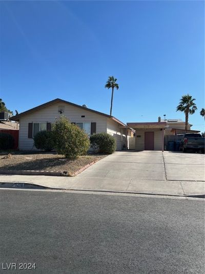 5218 San Anselmo Street, House other with 3 bedrooms, 2 bathrooms and null parking in Las Vegas NV | Image 3