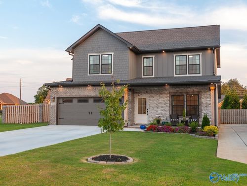 516 Wickerberry Way, Athens, AL, 35611-3666 | Card Image