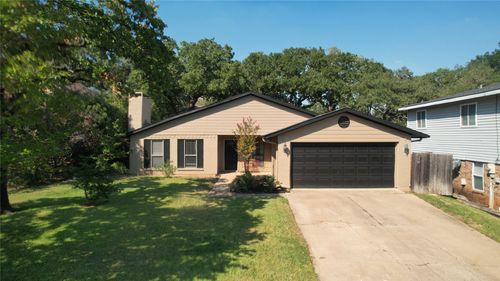2813 Meandering Way, Bedford, TX, 76021-3707 | Card Image