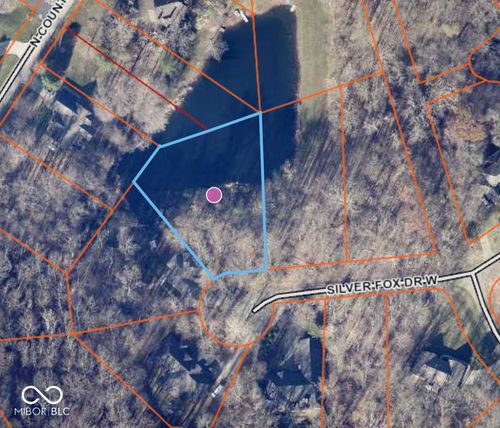 2036 Silver Fox Dr W, Martinsville, IN, 46151-8202 | Card Image