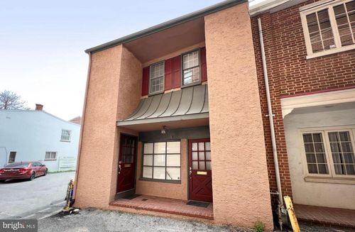 18 Wilmont Mews, WEST CHESTER, PA, 19382-3206 | Card Image