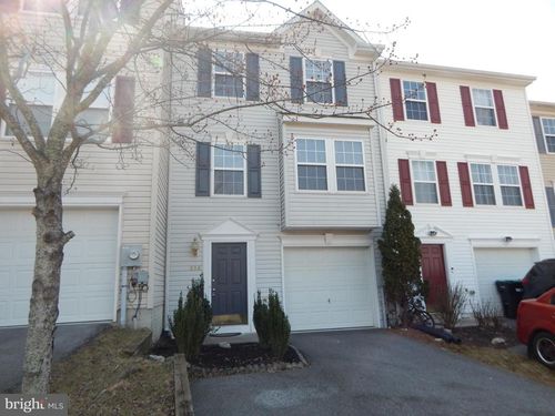 606 Hupps Hill Ct, STRASBURG, VA, 22657-2398 | Card Image