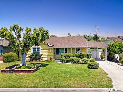 9225 Buell St, Downey, CA, 90241-2803 | Card Image