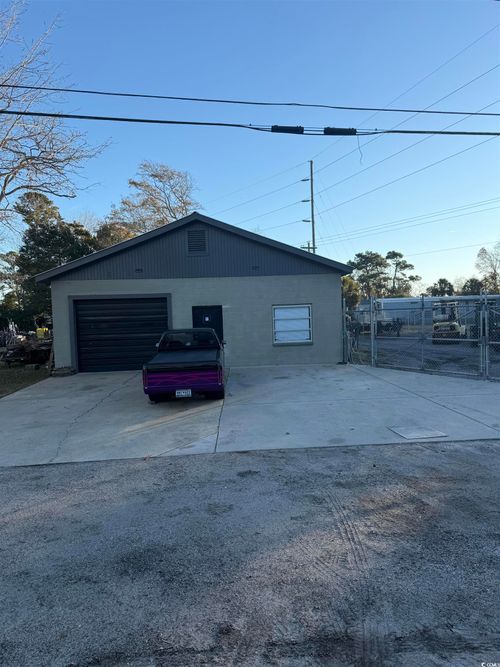 1008 1st Ave S, North Myrtle Beach, SC, 29582-3104 | Card Image