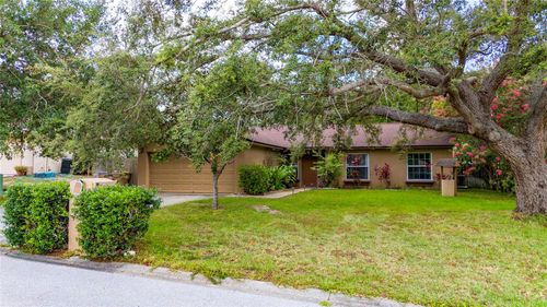 11649 Crescent Pines Blvd, CLERMONT, FL, 34711-7867 | Card Image