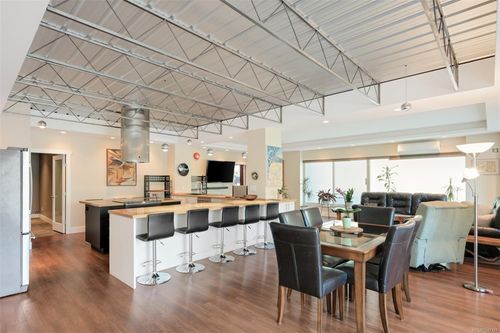 105-2245 James White Blvd, Sidney, BC, V8L1Z5 | Card Image