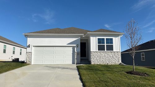 5711 152nd Street, Urbandale, IA, 50323 | Card Image