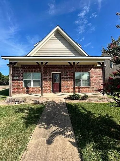 2473 Horse Shoe Dr, College Station, TX, 77845-4371 | Card Image