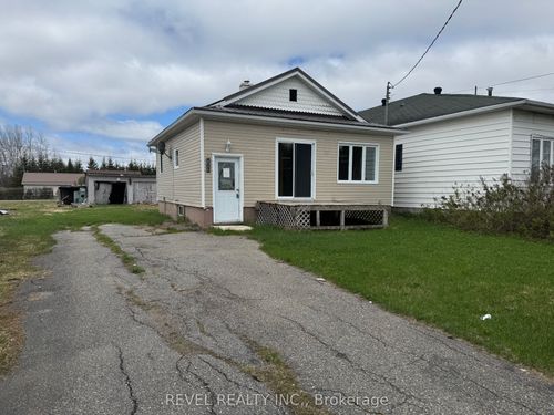 662 Gleason Ave, Holtyre, ON, P0K1C0 | Card Image
