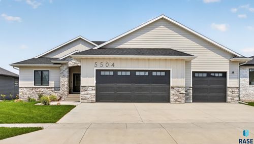 5504 E Morningside Cir, Sioux Falls, SD, 57110-7153 | Card Image