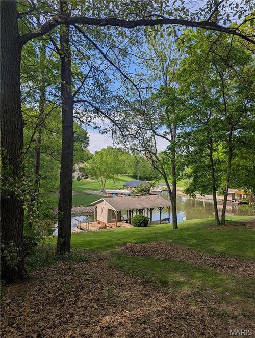 20 Denzel Dr, Greenville, IL, 62246-2768 | Card Image