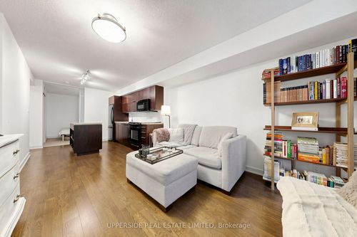 607-126 Simcoe St, Toronto, ON, M5H4E6 | Card Image