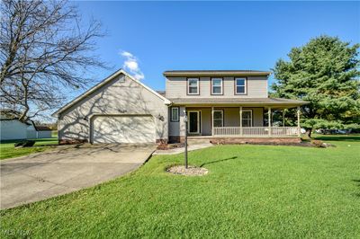 7350 Highland Avenue Sw, House other with 3 bedrooms, 2 bathrooms and null parking in Warren OH | Image 1