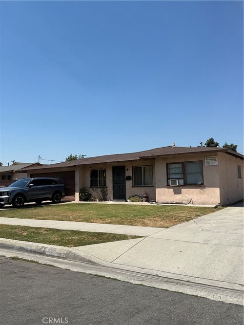 6815 Colmar Ave, Bell Gardens, CA, 90201-4040 | Card Image