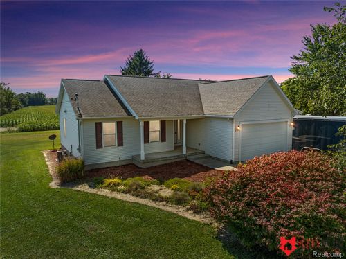 8110 Middleton Rd, Corunna, MI, 48817-9581 | Card Image