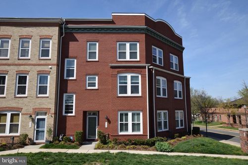 8922 Center St, Manassas, VA, 20110-5469 | Card Image