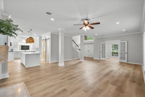 1907 Sandy Schoals Dr, League City, TX, 77573-6947 | Card Image