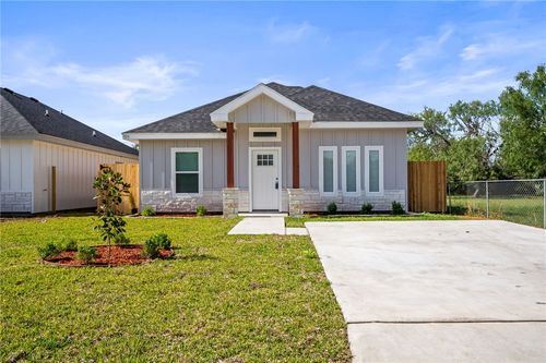 509 W Ragland Ave, Kingsville, TX, 78363 | Card Image