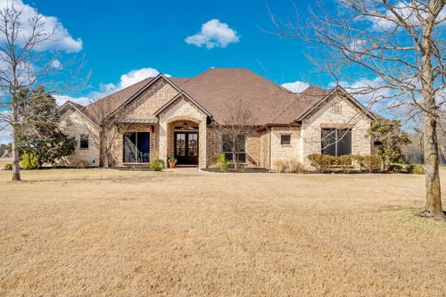 127 Sullivan Way, Waxahachie, TX, 75167-8290 | Card Image