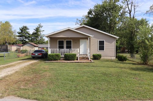 513 E Summit Ave, Seymour, MO, 65746-8689 | Card Image