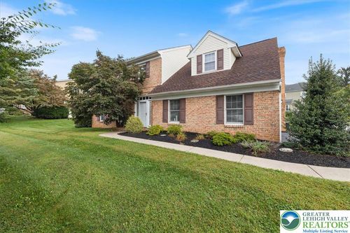 5175 Meadowview Dr, MACUNGIE, PA, 18062-9012 | Card Image