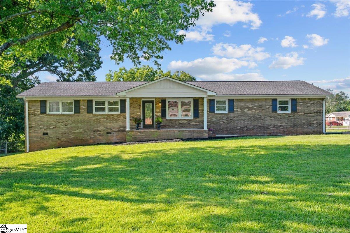 Hilldale Dr, Boiling Springs, SC 29316
