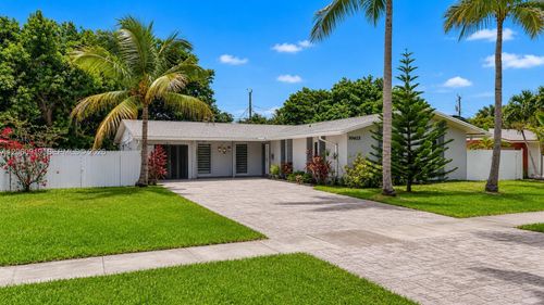 10615 Sw 200th St, Cutler Bay, FL, 33157-8522 | Card Image