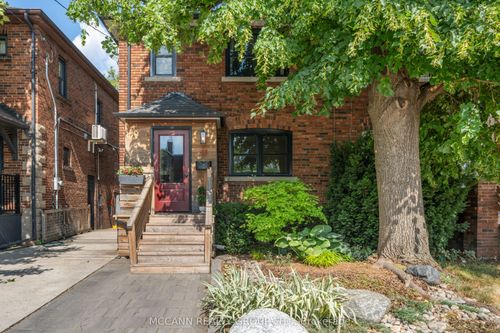 195 Greer Rd, Toronto, ON, M5M3N4 | Card Image