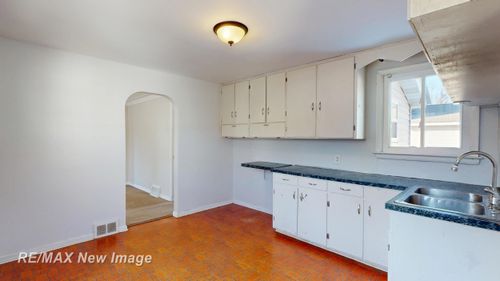 8425 Atwood Dr, Millington, MI, 48746-5109 | Card Image