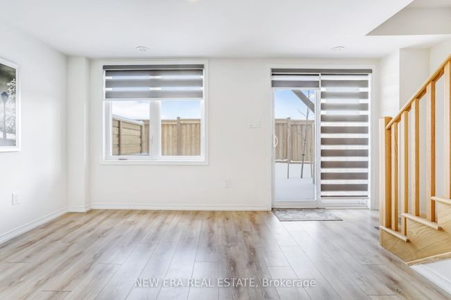 207 Danzatore Path, Condo with 5 bedrooms, 3 bathrooms and 1 parking in Oshawa ON | Image 27