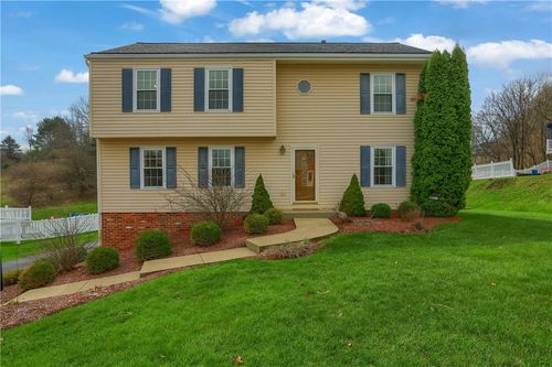 109 Woodbine Dr, Cranberry Twp, PA, 16066-3209 | Card Image