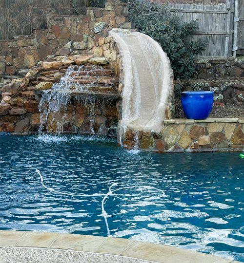 6113 Cliffbrook Dr, North Richland Hills, TX, 76180-5542 | Card Image