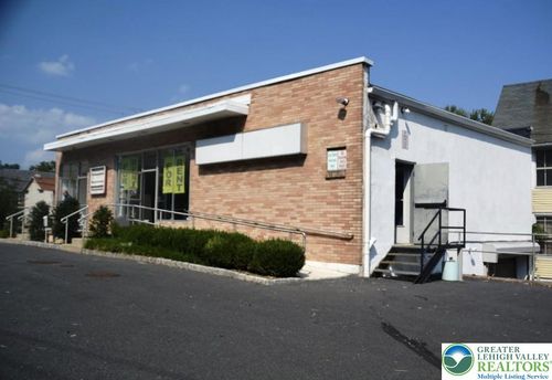 720 Easton Rd, RIEGELSVILLE, PA, 18077-8015 | Card Image