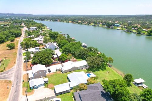 2932 River Oaks Dr, Kingsland, TX, 78639-5223 | Card Image