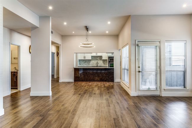 APT-102 - 10403 High Hollows Dr, Condo with 3 bedrooms, 3 bathrooms and null parking in Dallas TX | Image 6