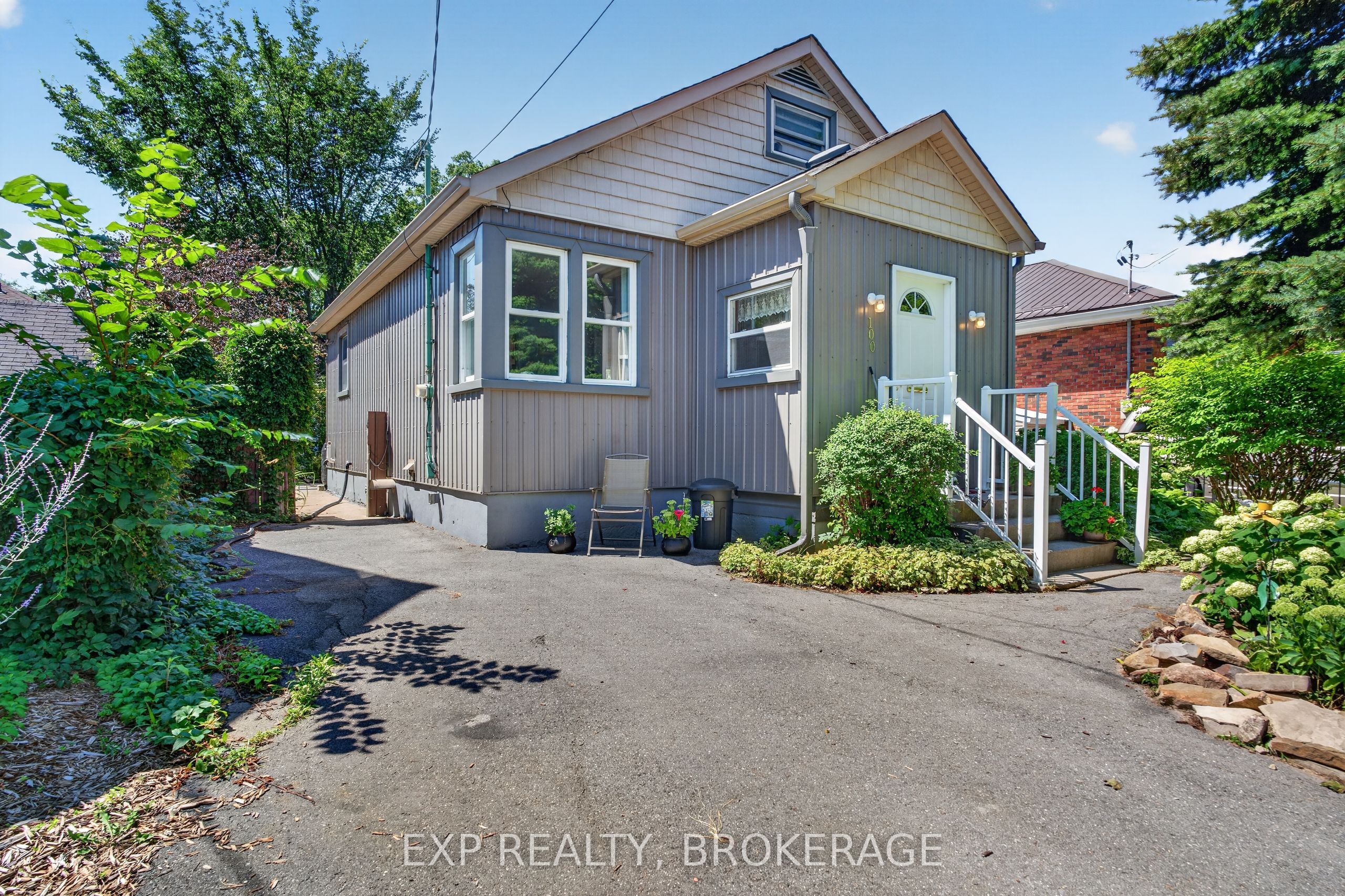 Residential in Kingston 5