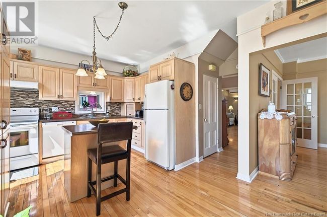 25 Central St, House other with 5 bedrooms, 3 bathrooms and null parking in Campbellton NB | Image 8