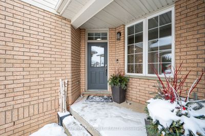 578 Eastbridge Blvd, House other with 3 bedrooms, 4 bathrooms and 4 parking in Waterloo ON | Image 3