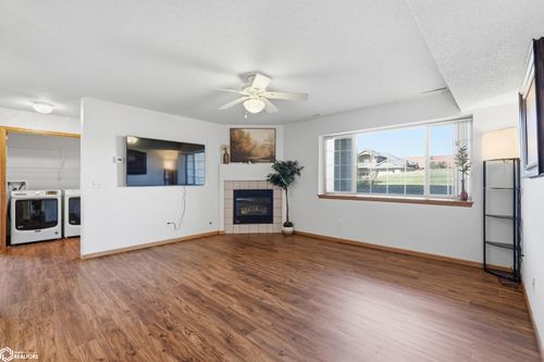 apt-3-3050 Wilson Ave Sw, Cedar Rapids, IA, 52404-7807 | Card Image