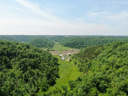 16884 County Rd S, BOSCOBEL, WI, 53805-9509 | Card Image