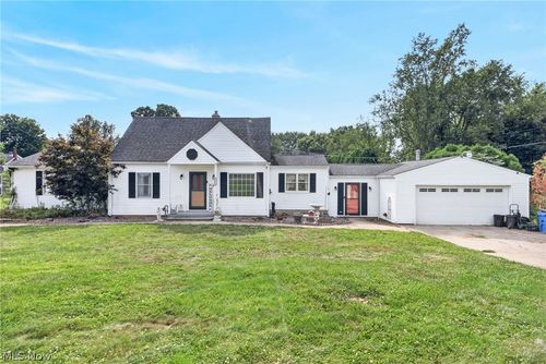 1313 Martin Rd, Mogadore, OH, 44260-1572 | Card Image