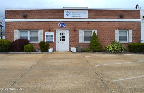 117 E County Line Rd, Lakewood, NJ, 08701-1802 | Card Image