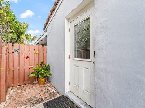 4-1432 Ne 5th Ave, Fort Lauderdale, FL, 33304 | Card Image