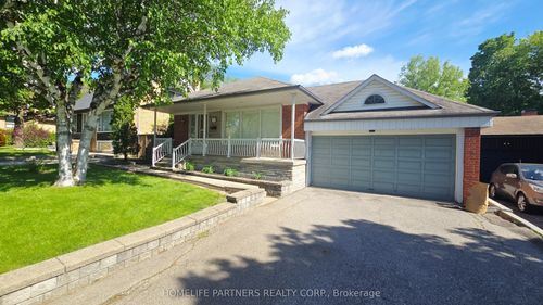 3 Ridge Point Crescent, North York, ON, M6M2Z7 | Card Image