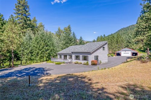 9585 Eagle Creek Rd, Leavenworth, WA, 98826-9109 | Card Image