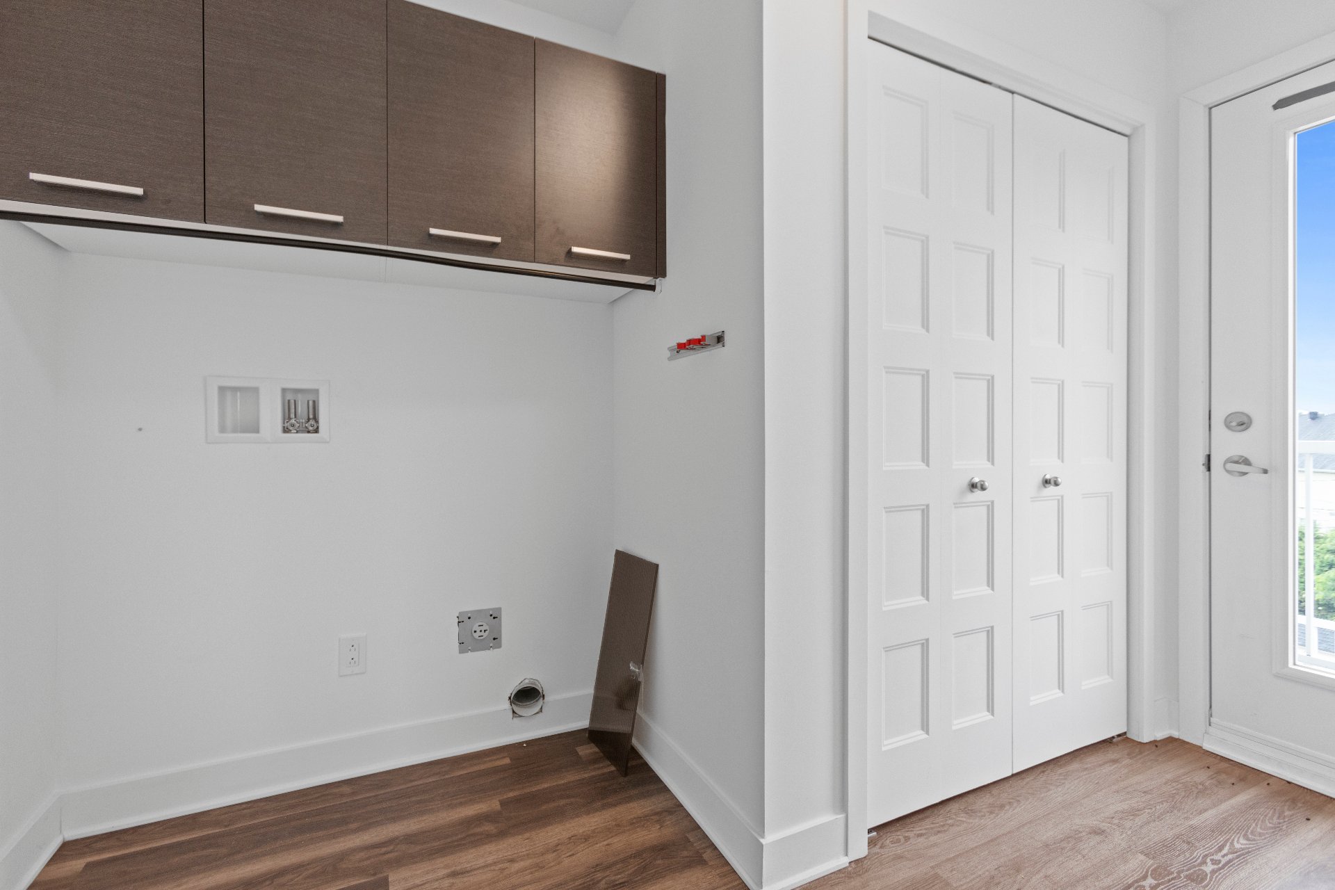 Residential Lease in Les Coteaux