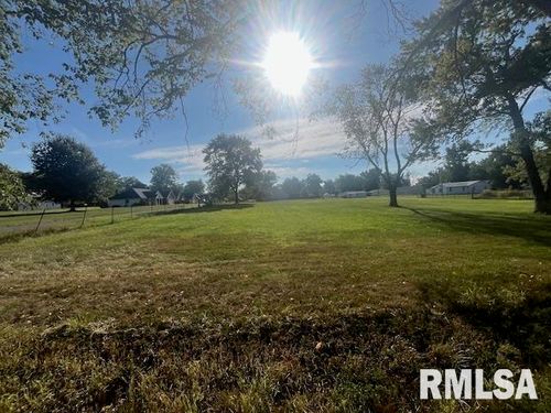 000 N Whitney Ln, Marion, IL, 62959 | Card Image