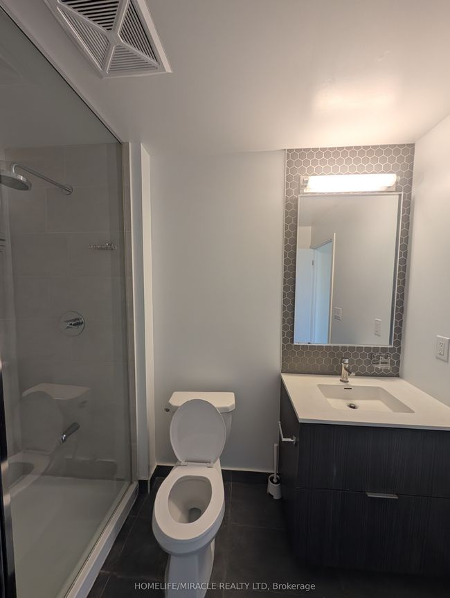 1611 - 2520 Eglinton Ave W, Condo with 3 bedrooms, 2 bathrooms and 1 parking in Mississauga ON | Image 18