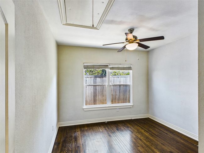 927 Centre St, House other with 3 bedrooms, 2 bathrooms and null parking in Dallas TX | Image 10